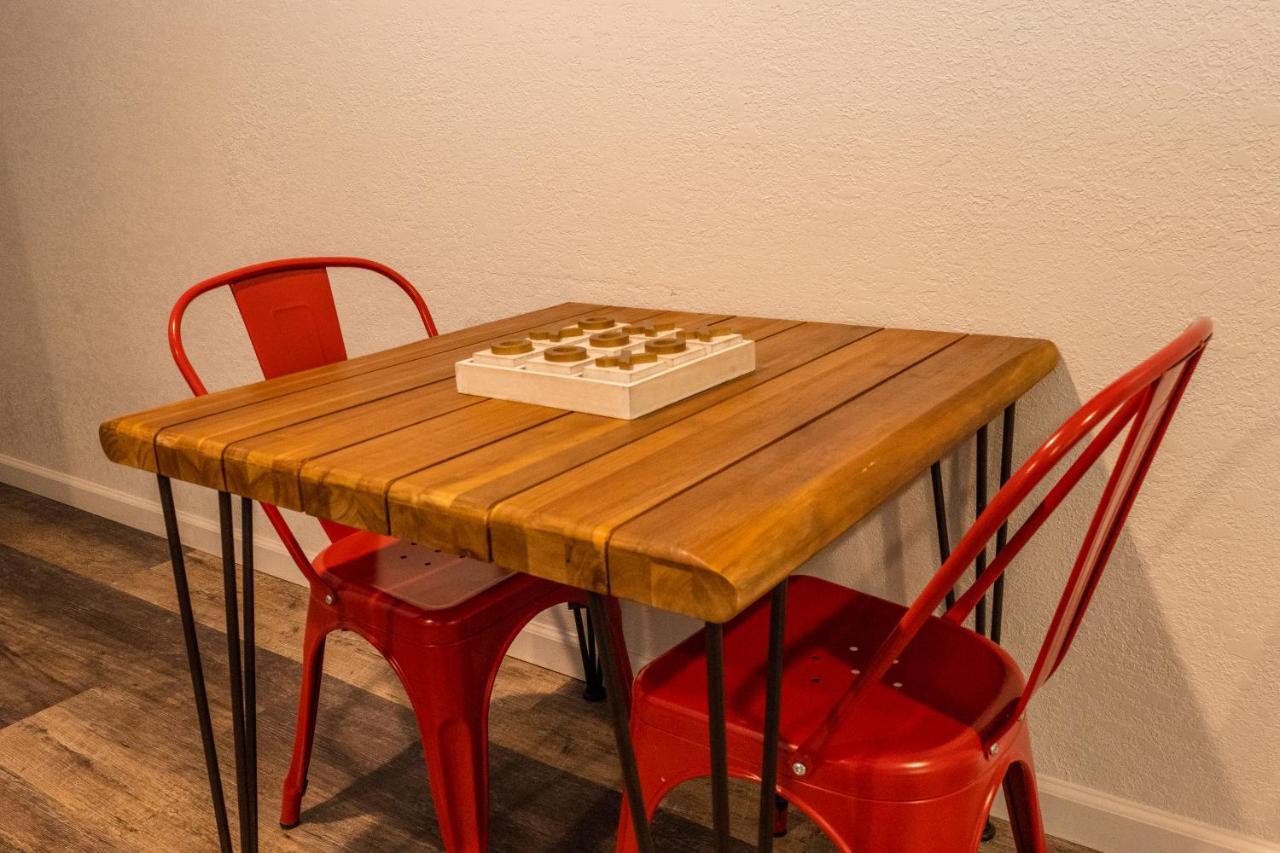The Junction Hotel And Hostel 두랑고 외부 사진
