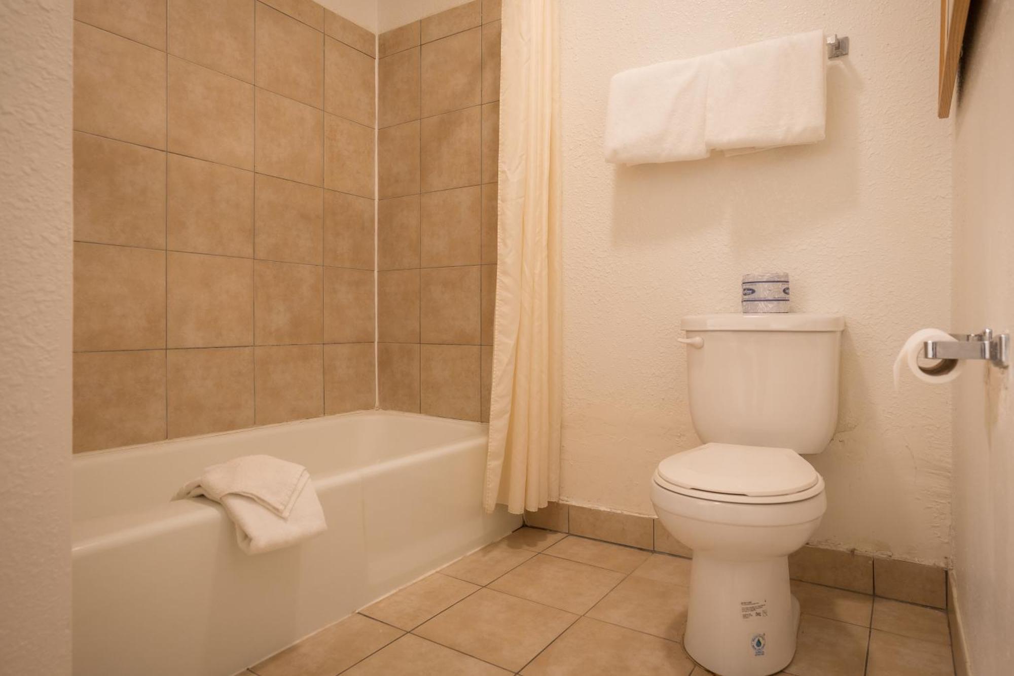 The Junction Hotel And Hostel 두랑고 객실 사진
